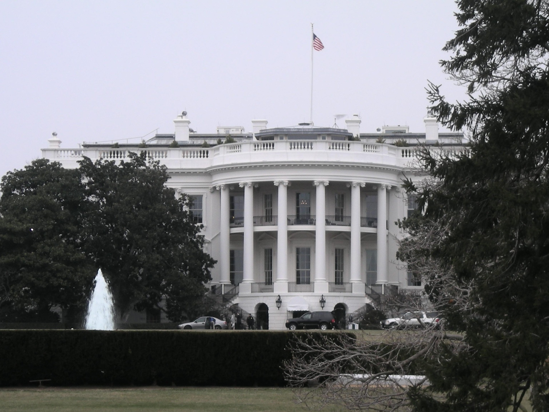 Trump tvrdi da bi UFC arena mogla postati trajna u Bijeloj kući: Evo šta znamo o nadolazećem događaju Trump tvrdi da bi UFC arena mogla postati trajna u Bijeloj kući: Evo šta znamo o nadolazećem događaju