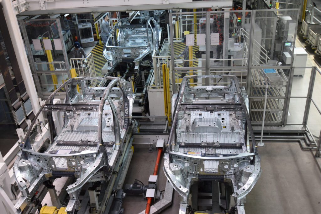 Globalni potres u auto-industriji: Pad cijena sirovina zaustavlja ključne ugovore između proizvođača automobila i rudarskih kompanija