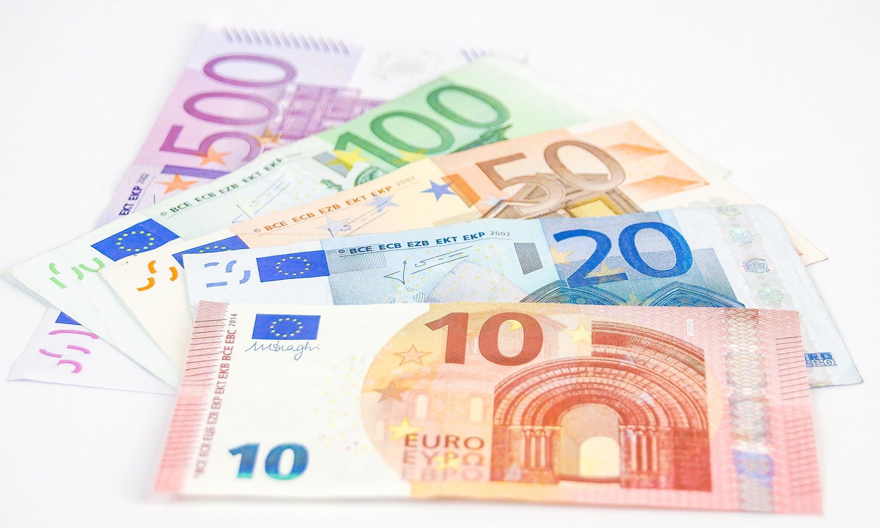 Slovenija povećala minimalac, premijer kritikuje retoriku poslodavaca: “Kada moraju podijeliti dio profita sa radnicima, tvrde da će se sve raspasti – gdje oni žive?” Slovenija povećala minimalac, premijer kritikuje retoriku poslodavaca: “Kada moraju podijeliti dio profita sa radnicima, tvrde da će se sve raspasti – gdje oni žive?”