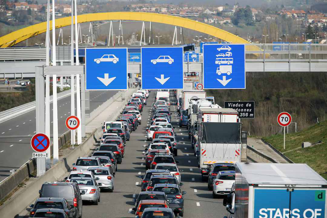 Već sada se zna koliki će biti gubici za kompanije iz Bosne i Hercegovine ukoliko blokada prevoznika potraje duže od tri dana Već sada se zna koliki će biti gubici za kompanije iz Bosne i Hercegovine ukoliko blokada prevoznika potraje duže od tri dana