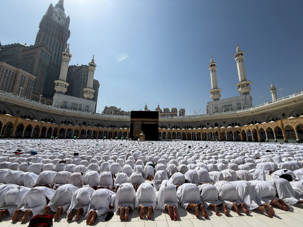 Rekordna cijena zlata mijenja pravila: Neki muslimani više nisu obavezni davati zekat, dok drugi izdvajaju više nego ikad Rekordna cijena zlata mijenja pravila: Neki muslimani više nisu obavezni davati zekat, dok drugi izdvajaju više nego ikad