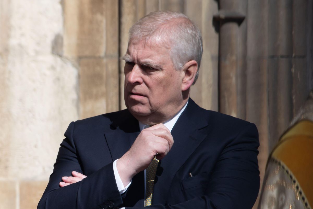 Uhapšen britanski princ Andrew zbog veza sa Epsteinom Uhapšen britanski princ Andrew zbog veza sa Epsteinom