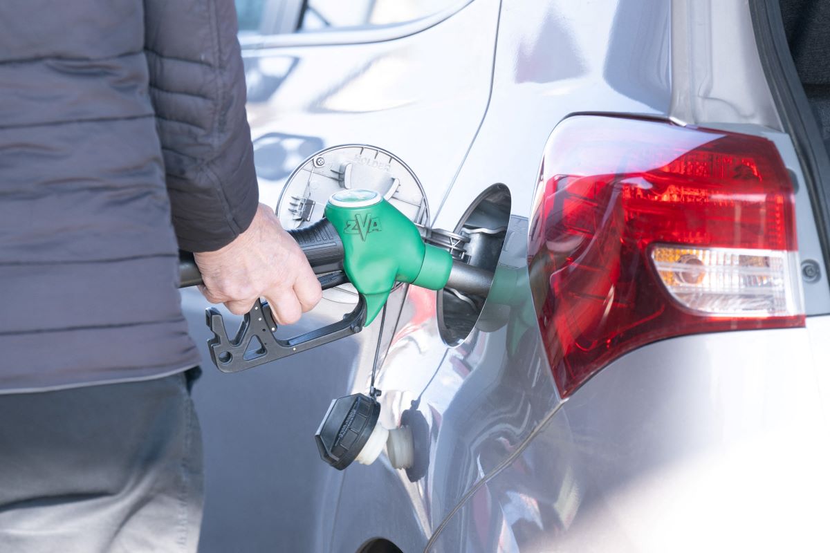 Cijene goriva u BiH – pregled po gradovima, na nekim pumpama povećanja i do 0,70 KM Cijene goriva u BiH – pregled po gradovima, na nekim pumpama povećanja i do 0,70 KM