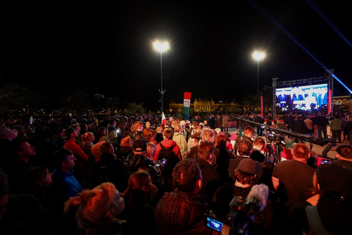 Viktor Orban priznao je ubjedljivi poraz