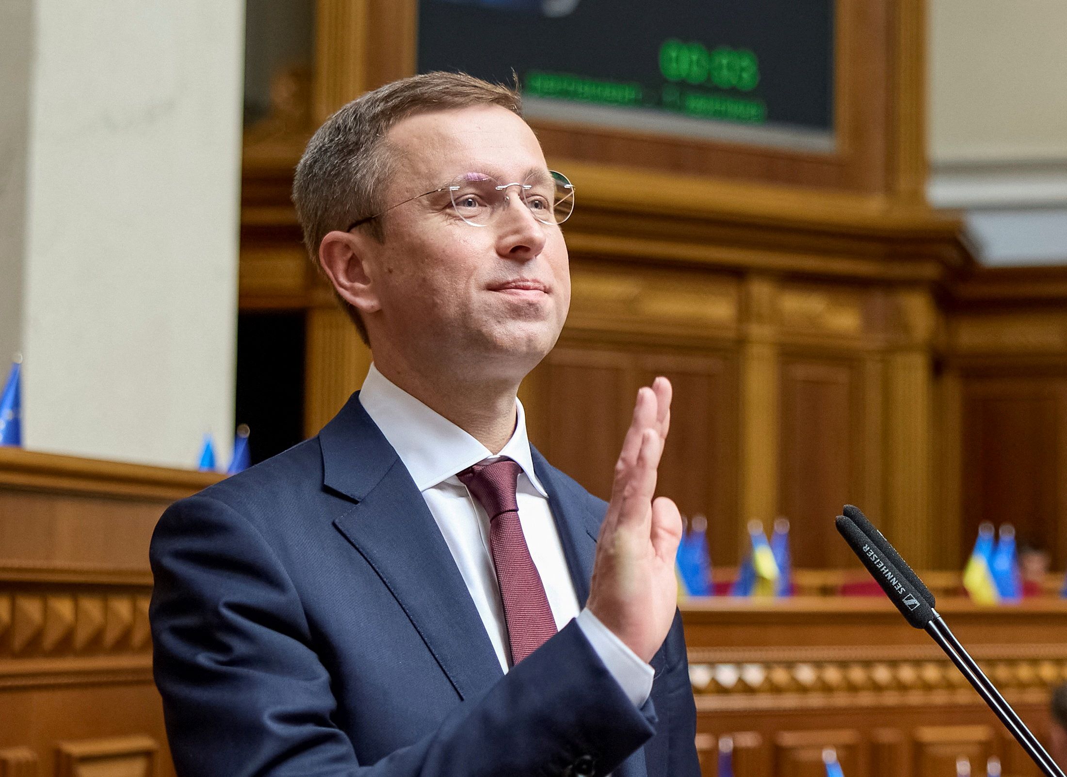 Šef Naftogaza novi je premijer Ukrajine, protesti se nastavljaju nakon ostavke ministra odbrane Šef Naftogaza novi je premijer Ukrajine, protesti se nastavljaju nakon ostavke ministra odbrane