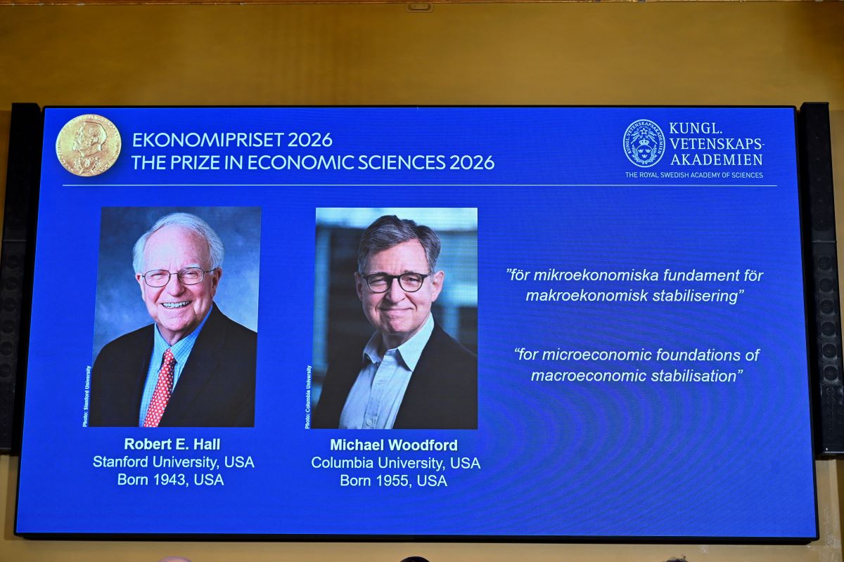 Američki profesori Robert E. Hall i Michael Woodford dobitnici Nobelove nagrade za ekonomiju Američki profesori Robert E. Hall i Michael Woodford dobitnici Nobelove nagrade za ekonomiju